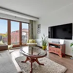 Lion - Parkur 2 Apartment *